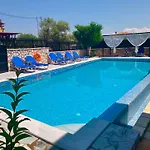 Alkionis Garden View 아파트호텔