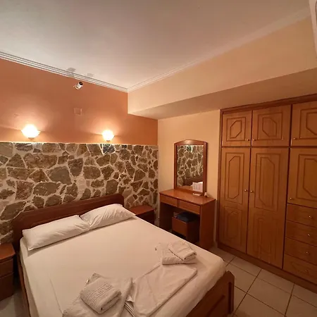 Alkionis Garden View Aparthotel Lefkada City
