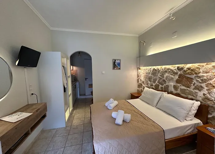 Alkionis Garden View Lefkada City