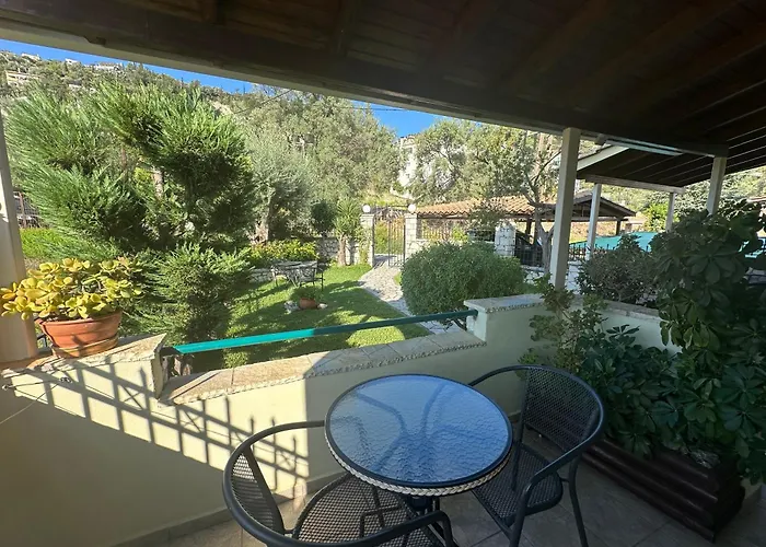 Alkionis Garden View Aparthotel *