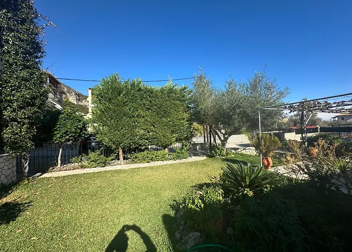 Aparthotel Alkionis Garden View Lefkada City