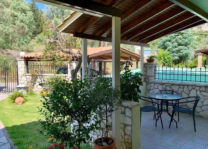 Alkionis Garden View Aparthotel Lefkada City